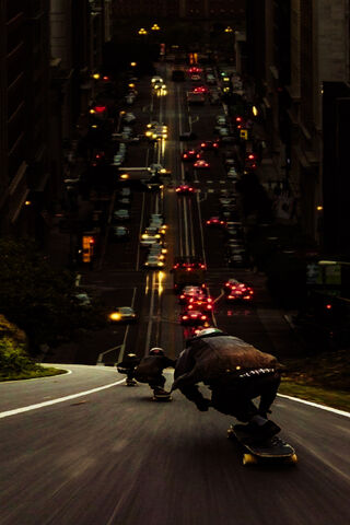 Urban Thrill: Skateboarding Down the City Streets 🛹🌆