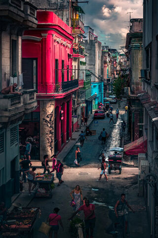 Vibrant Streets of Havana: A Glimpse into Cuba's Heart 🇨🇺