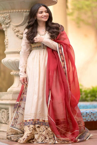 Elegance in Tradition: A Celebration of Cultural Beauty