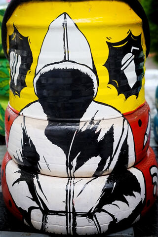 Urban Mystery: The Hoody Art