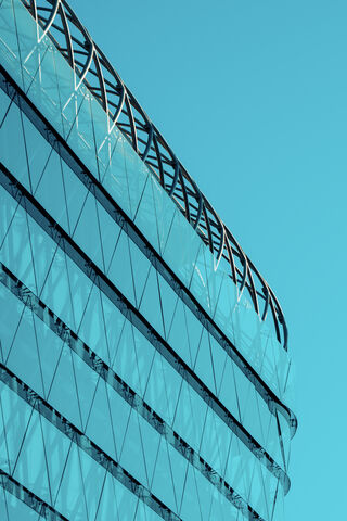 Skyward Elegance: A Modern Marvel