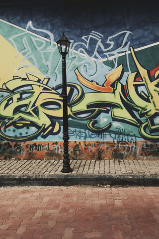 Urban Vibes: A Graffiti Wonderland 🎨🌆