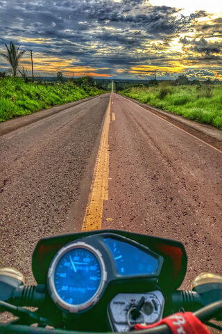 Chasing Horizons: The Open Road Awaits 🏍️🌅