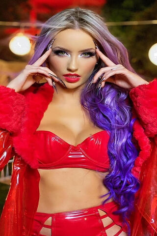 Vibrant Glam: The Bold Style of Katie Angel