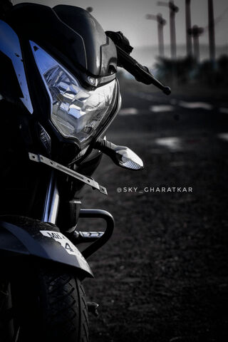 Pulsar 200ns: The Road Warrior 🏍️💨