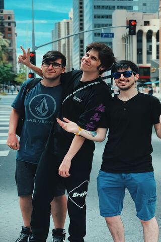 Elrubius and Friends: A Day Out in the City! 🌆✌️