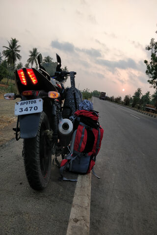 Pulsar 220: The Adventurer's Ride 🏍️🌅