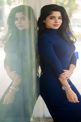 Reflections of Elegance: Divya Bharathi