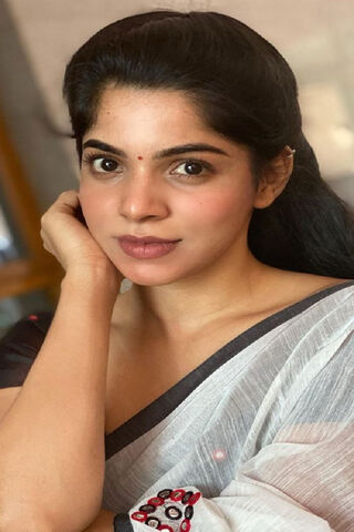 Elegance Personified: The Grace of Divya Bharathi