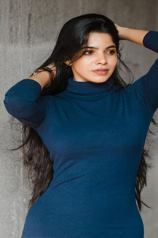 Elegance in Blue: Divya Bharathi's Chic Style