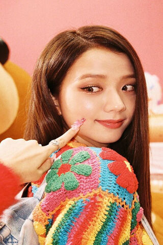 Colorful Charm: Jisoo's Playful Vibe 🌈✨