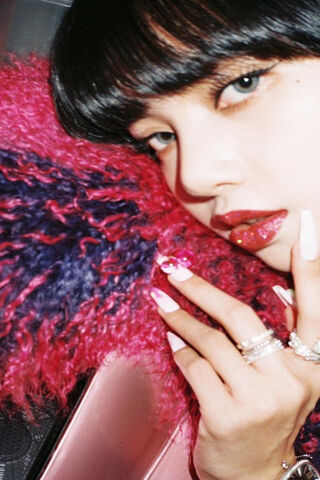 Lisa's Glamorous Vibe ✨💖