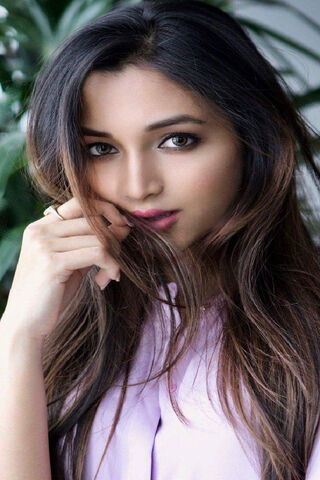 Elegance in Every Strand: Srinidhi Shetty