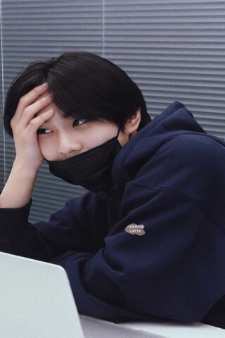 Jungwon: The Thoughtful Leader of Enhypen 🌟