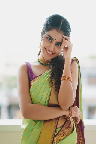 Elegance in Tradition: Anupama Parameswaran's Graceful Look