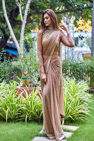 Elegance in Tradition: Aarti Venkatesh Shines in a Stunning Saree