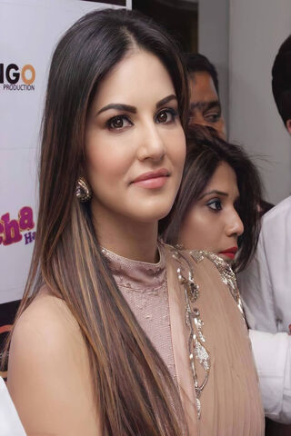 Sunny Leone: A Star Shining Bright 🌟