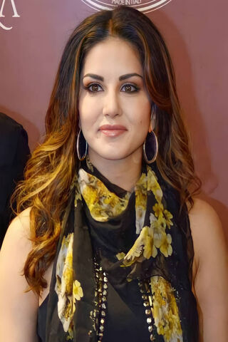 Sunny Leone: A Star Shining Bright 🌟