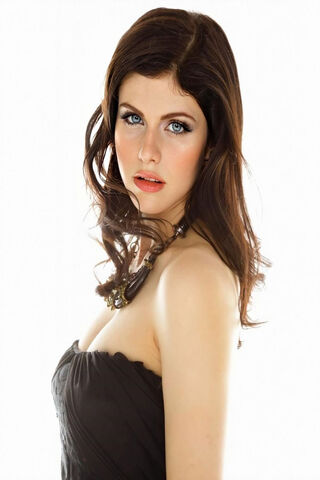 Captivating Charm: The Allure of Alexandra Daddario