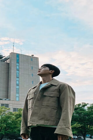 Dreaming Under the Sky: A Moment of Reflection