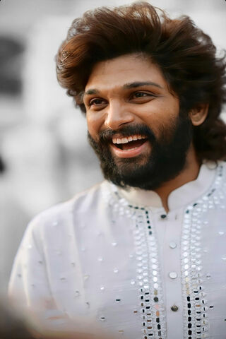 Allu Arjun: The Charismatic Star of Indian Cinema 🌟