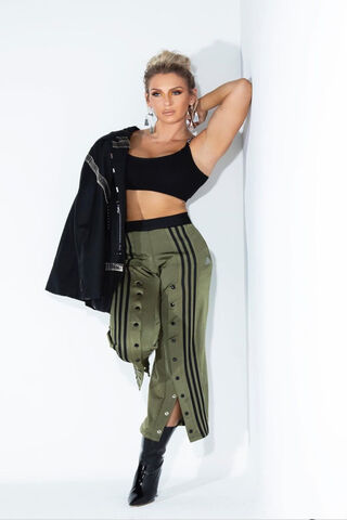 Charlotte Flair: The Queen of Style 👑✨