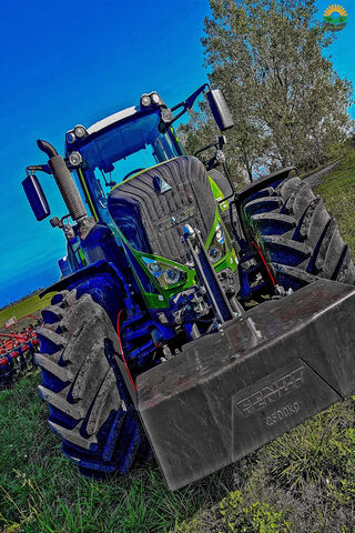 Power and Precision: The Fendt 936 Vario S4 in Action 🚜✨