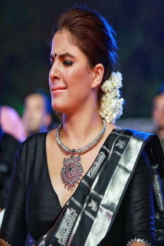 Elegance in Motion: Isha Talwaar's Stunning Presence