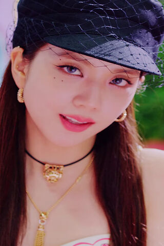 Sweet Vibes with Jisoo 🍦✨