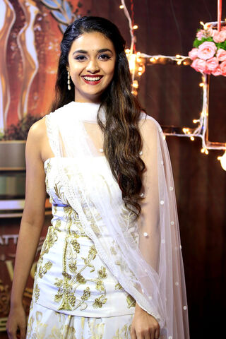 Elegance in White: Keerthy Suresh Shines Bright