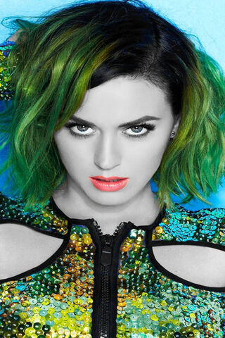 Vibrant Transformation: Katy Perry's Dazzling Look