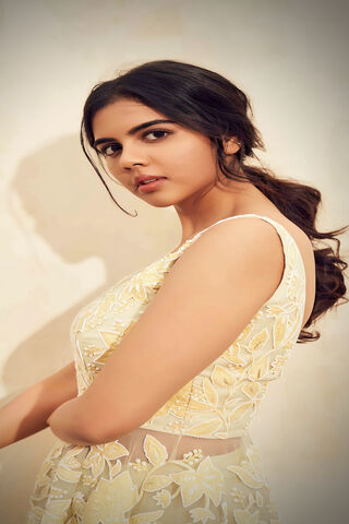 Kalyani: A Blossom in Elegance 🌼