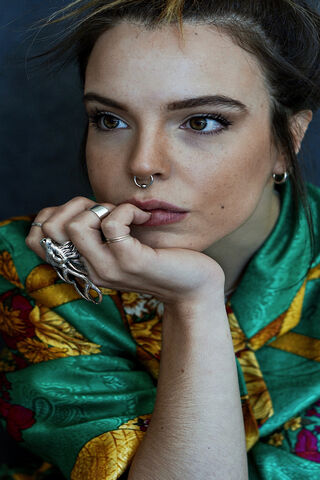 Lucia's Vibrant Essence: A Portrait of Style