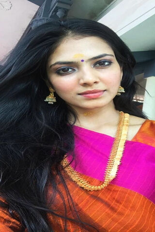 Elegance in Tradition: A Glimpse of Malavika Mohanan