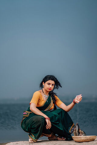 Sasha Singh: The Essence of Tradition 🌊✨