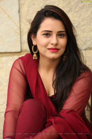 Pin on Beautiful indian actress