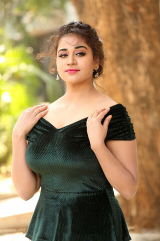 Jayanthi: Elegance in Green 🌿✨