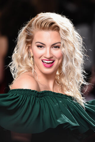 Tori Kelly