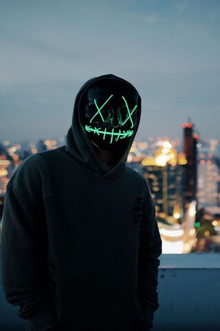 Mystery in the City: The Anonymous Figure