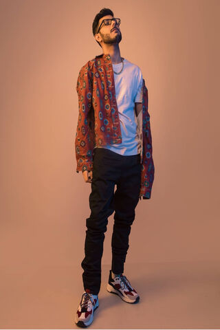 Carry Minati: The Trendsetter of Digital Comedy 🎤✨