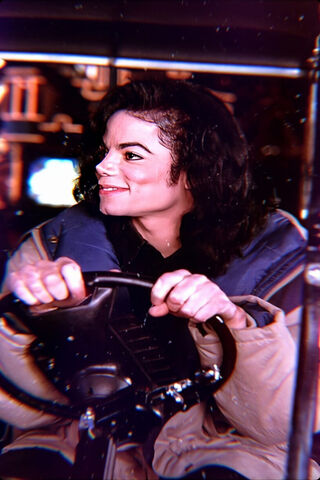 Thriller on Wheels: The King of Pop in Action! 🎤🚗