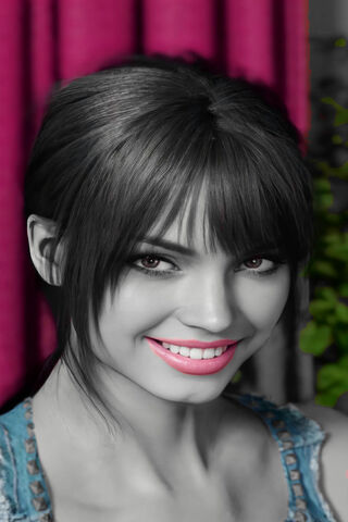 Joyful Gaze: A Smile That Shines