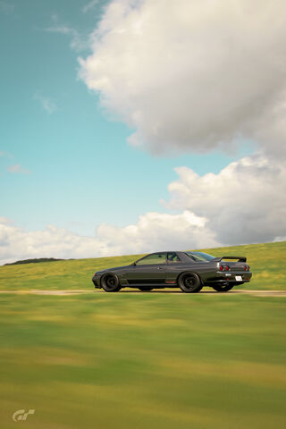 Nissan Skyline R32: The Legend on Wheels 🚗💨