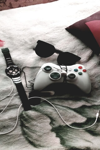 Gamer's Essentials: Ready to Play! 🎮⌚🕶️