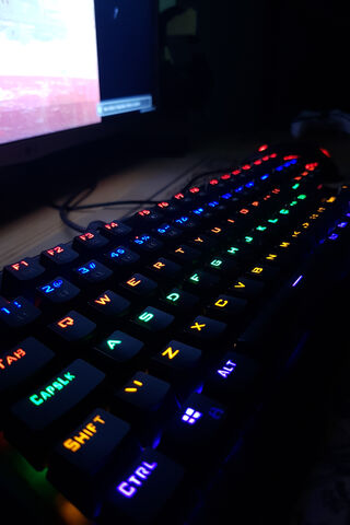 Illuminate Your Gaming: The Teclado Mecânico Experience 🎮✨