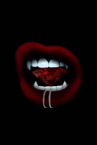 Crimson Allure: The Vamp Lip