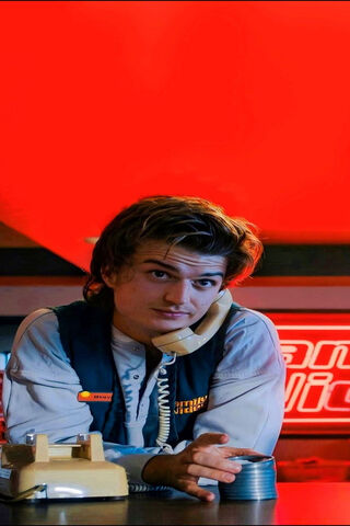 Steve's Retro Call: A Blast from the Past! 📞✨