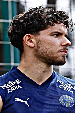 Ferdi Kadıoğlu: Rising Star of Football ⚽✨
