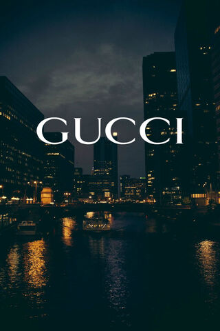 Gucci City: A Luxe Urban Escape 🌆✨