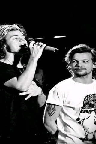 The Magic of Larry Stylinson: A Moment in Harmony 🎤✨